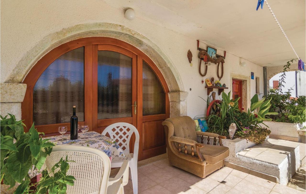 Pet Friendly Apartment In Porec With Wifi Bagian luar foto