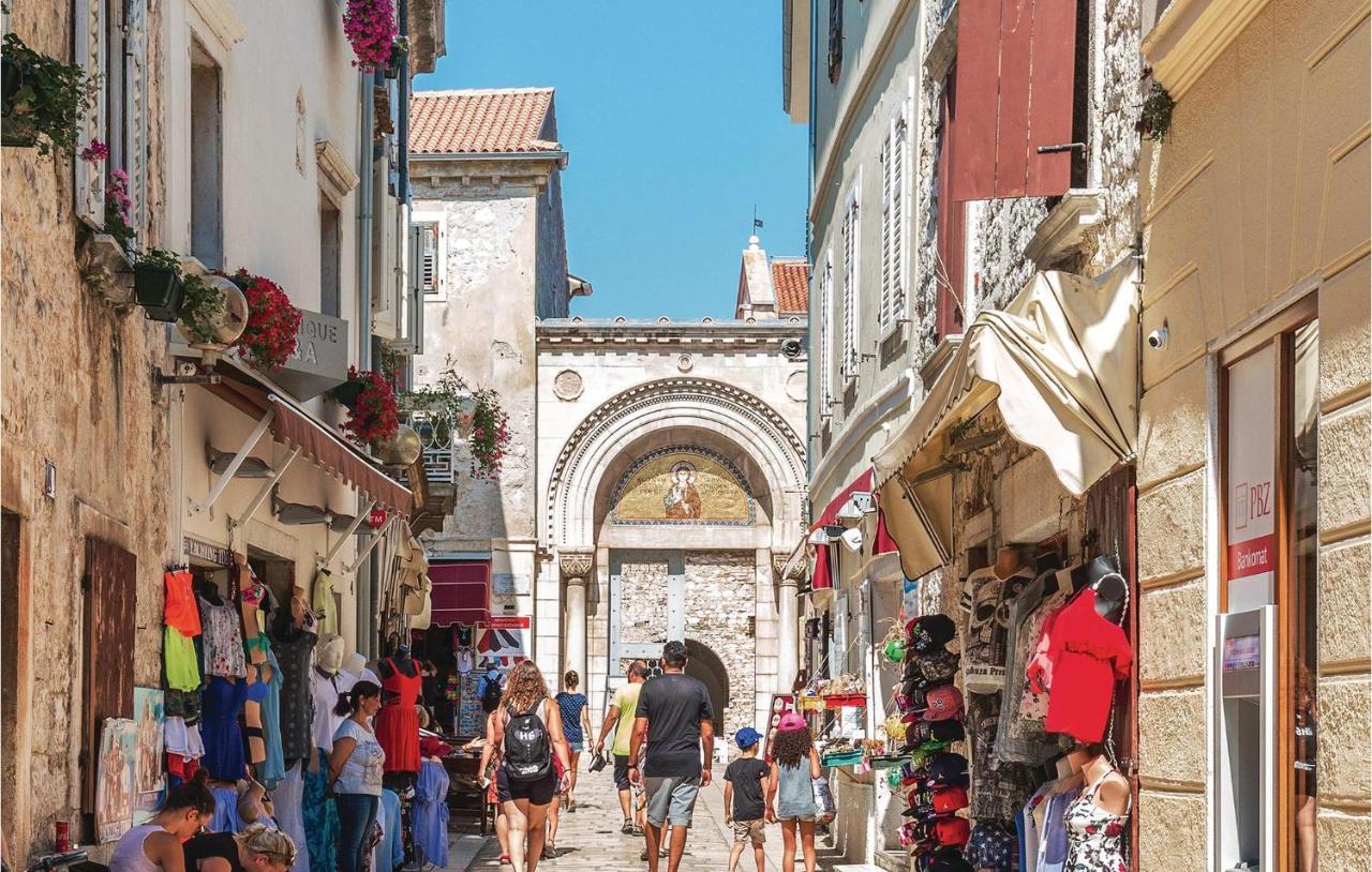 Pet Friendly Apartment In Porec With Wifi Bagian luar foto
