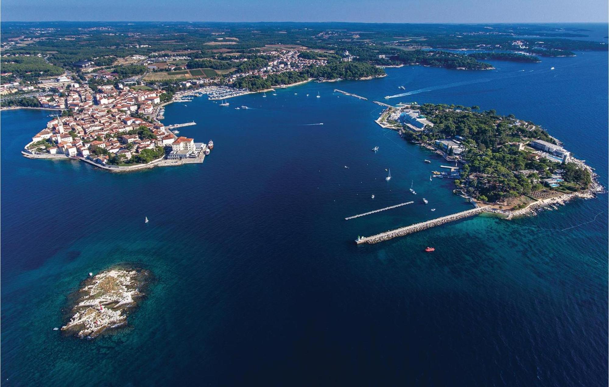 Pet Friendly Apartment In Porec With Wifi Bagian luar foto