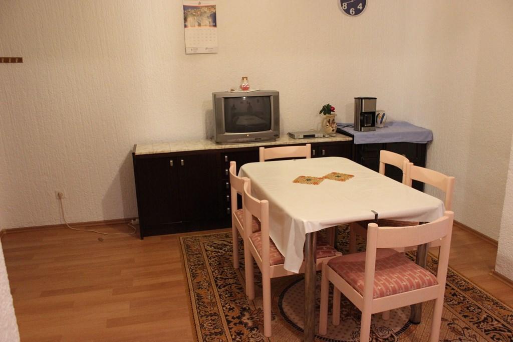 Pet Friendly Apartment In Porec With Wifi Ruang foto