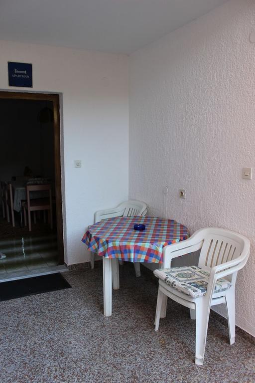 Pet Friendly Apartment In Porec With Wifi Ruang foto