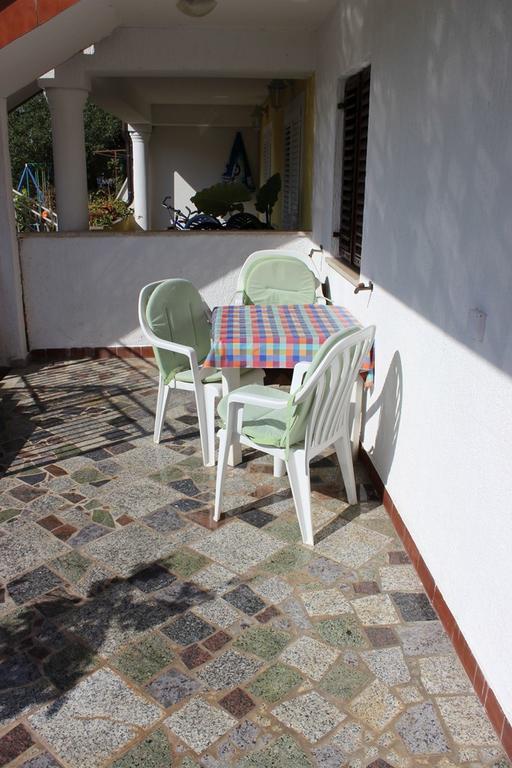 Pet Friendly Apartment In Porec With Wifi Ruang foto