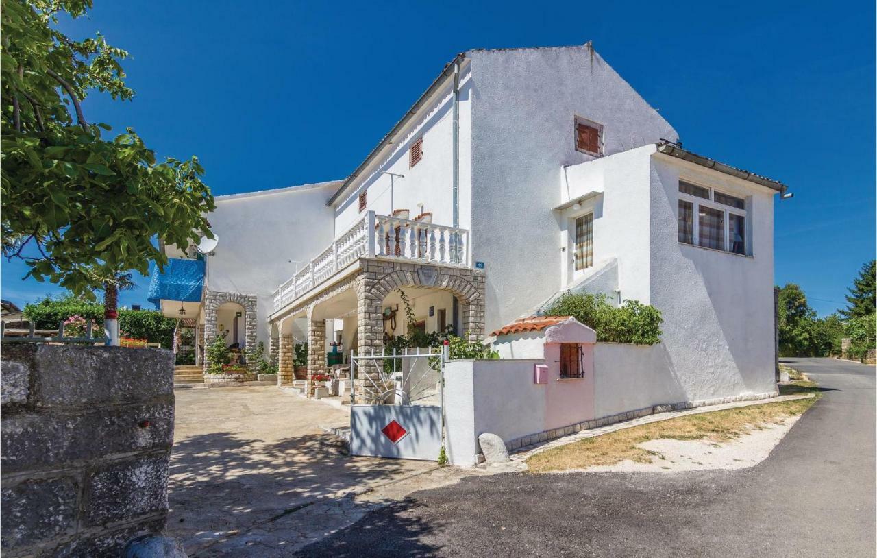 Pet Friendly Apartment In Porec With Wifi Bagian luar foto
